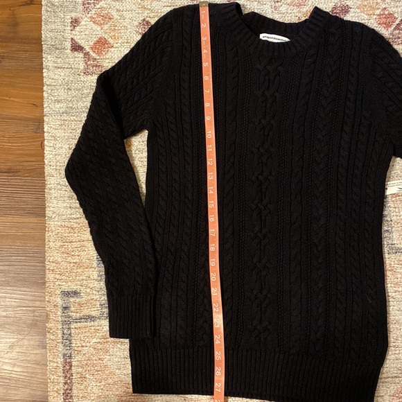 NWT Basic Black Crewneck Cable Knit Sweater - Picture 7 of 7